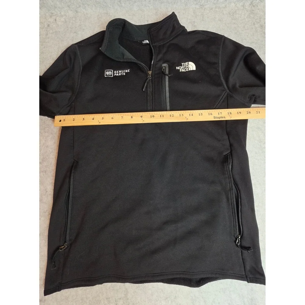 The North Face Mens Black GM Genuine Parts Fleece Quarter Zip Pullover Medium